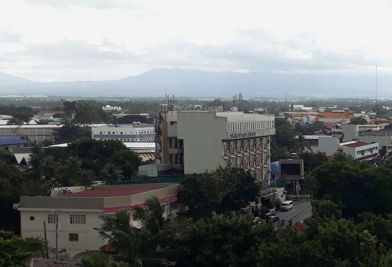 913Cityscape Located At City Center Bacolod Eksteriør billede
