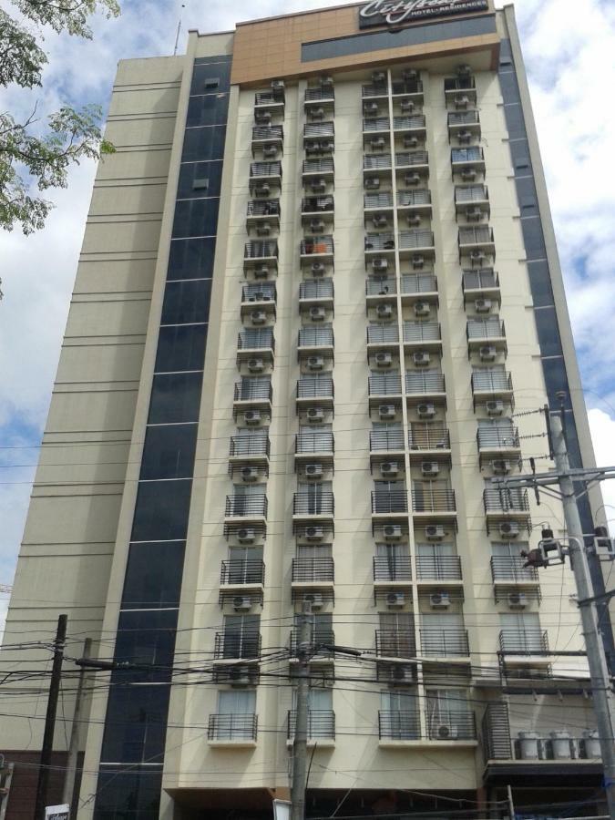 913Cityscape Located At City Center Bacolod Eksteriør billede